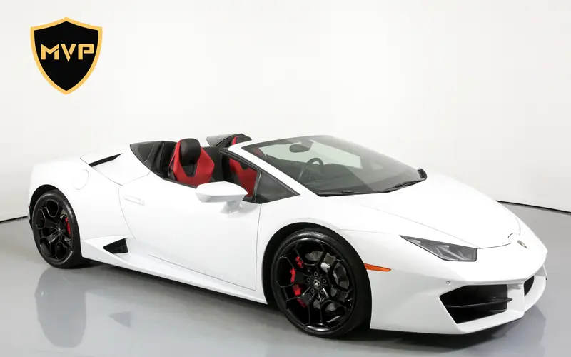 2022 Lamborghini Huracán EVO Spyder, white exterior, for rent in Miami