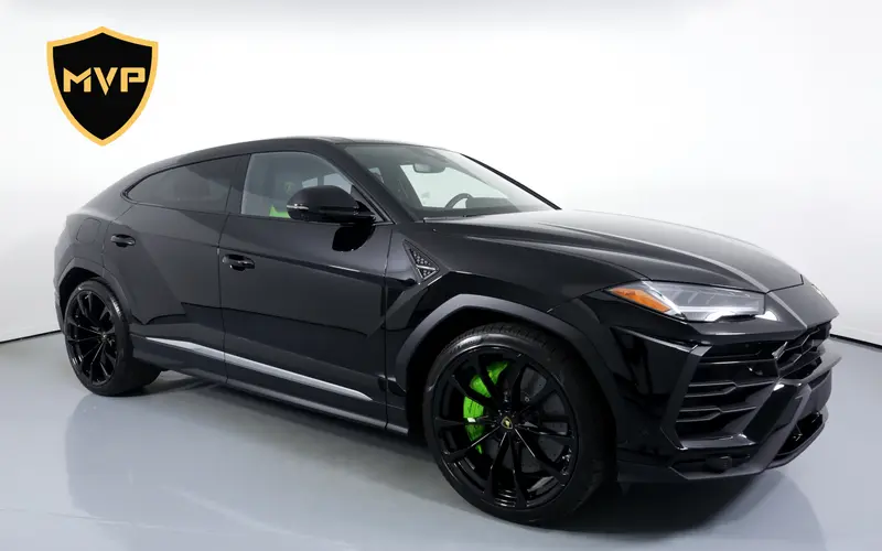 2024 Lamborghini Urus S, black exterior, for rent in Miami