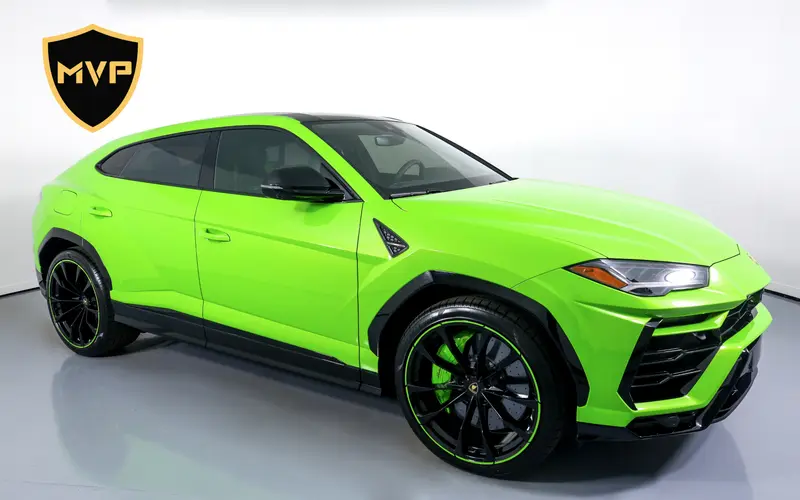 2024 Lamborghini Urus S, green exterior, for rent in Miami